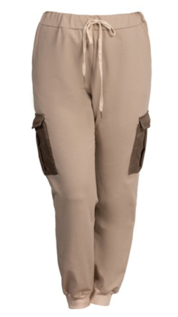Jogger with Puff Details-Black