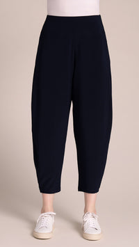Narrow Barrel Pant