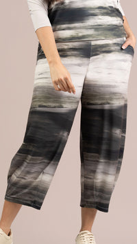 Narrow Lantern Pant-Green Brush Strocks