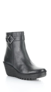 Fly London YUJl596FLY 000 Black Round Toe Boots