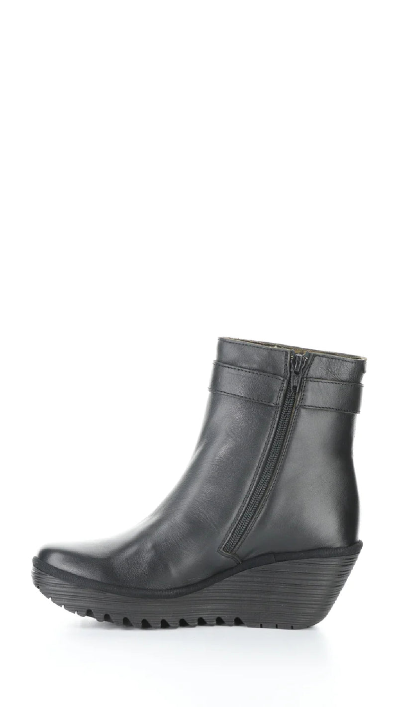 Fly London YUJl596FLY 000 Black Round Toe Boots