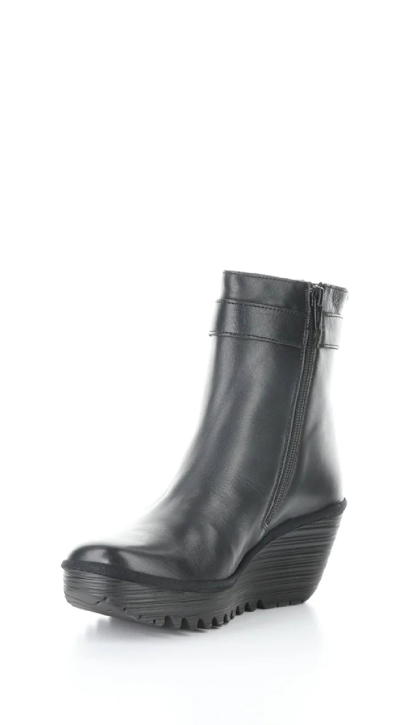 Fly London YUJl596FLY 000 Black Round Toe Boots