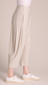 Narrow Barrel Pant