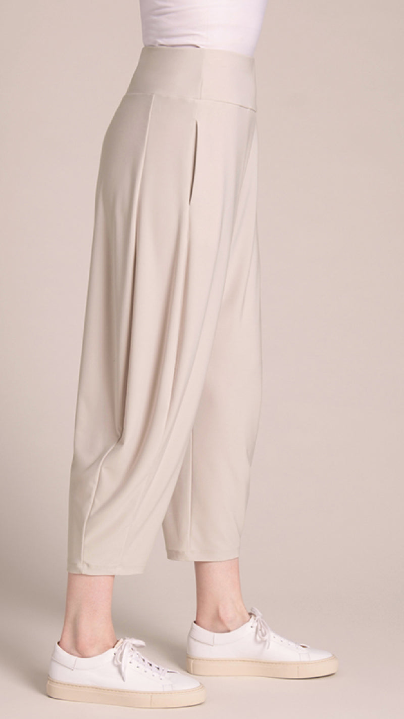 Narrow Barrel Pant