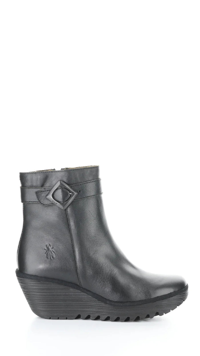 Fly London YUJl596FLY 000 Black Round Toe Boots