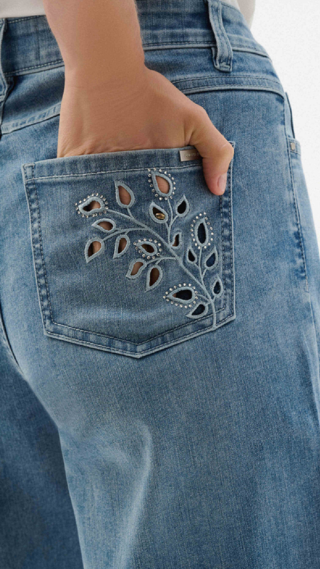 Joseph Ribkoff REPREVE Denim Wide Leg Crop Jeans With Embroidery