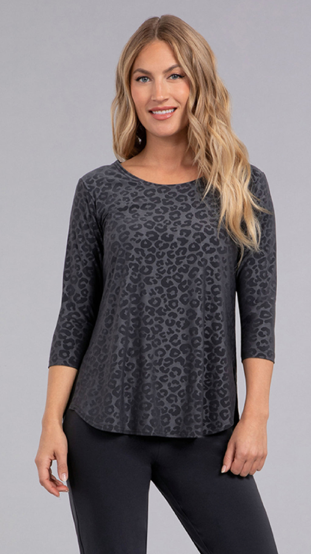 Go to Classic T-Relax, 3/4 Sleeve-Animal Embossed