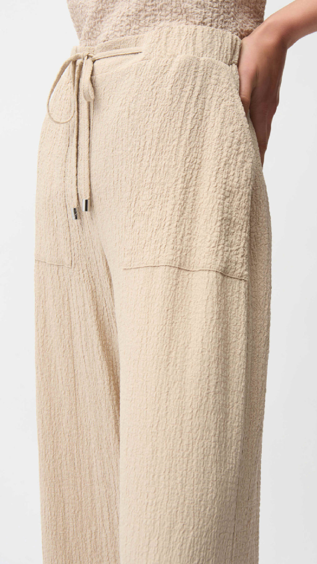 Joseph Ribkoff Seesucker Mesh Boxy Top and Pull-On Cropped Pants