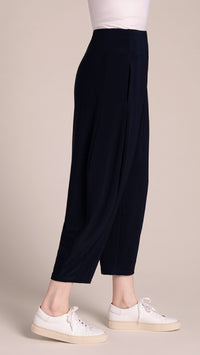 Narrow Barrel Pant