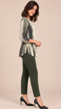 Go To Classic T Relax, 3/4 Sleeve-Green Brush Strocks
