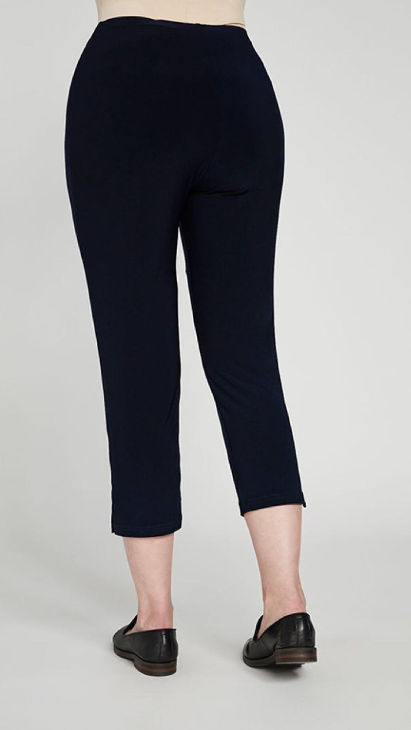 Narrow Pant Short-Navy (Sale)